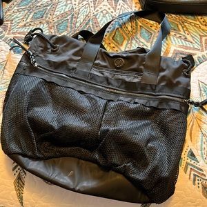 Lululemon black crossbody bag
